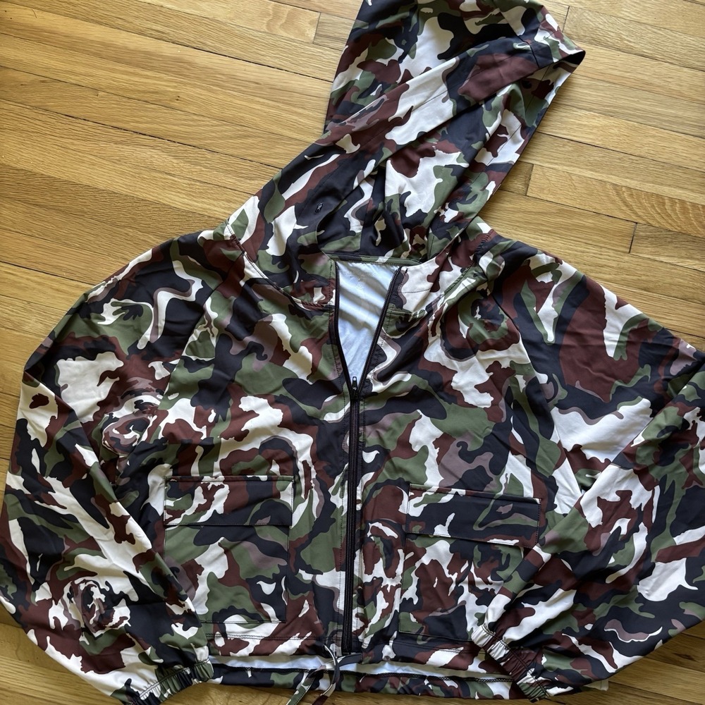 Year Of Ours Camo Terrain Jacket full zip Cropped Medium Performance Lightweight - Picture 4 of 12